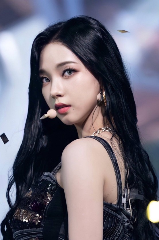 카리나(유지민)